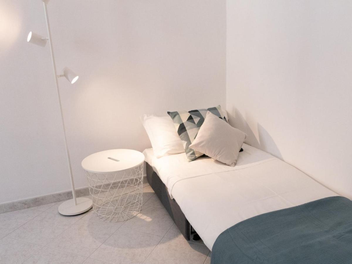 The Best Rent - Lovely Two-Bedroom Apartment Near Termini Station 罗马 外观 照片